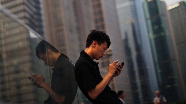 Nejhorší výsledky za dekádu. Prodejům mobilů se nedaří už ani v Číně